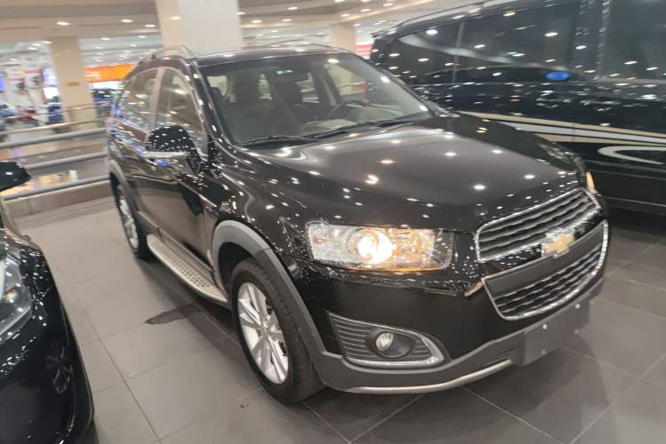 Used Chevrolet Captiva 2015 2.4L 4x4 Flagship Edition 7-Seater