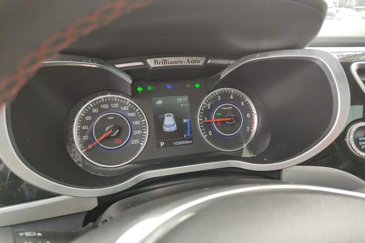 Used Brilliance V3 2015 1.5T Automatic Flagship Model Instrument Cluster