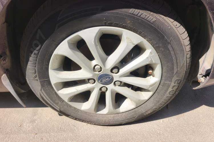 Used Ford Focus 2013 Sedan Classic 1.8L Automatic Base Model
