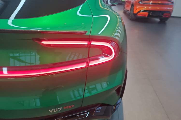 Used Xiaomi Auto YU7 2025 Ultra-Long Range High-Performance All-Wheel-Drive Max Edition
