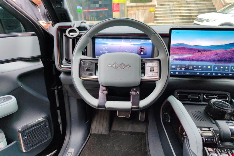 Used Formula Leopard Leopard 5 2023 Explore Edition