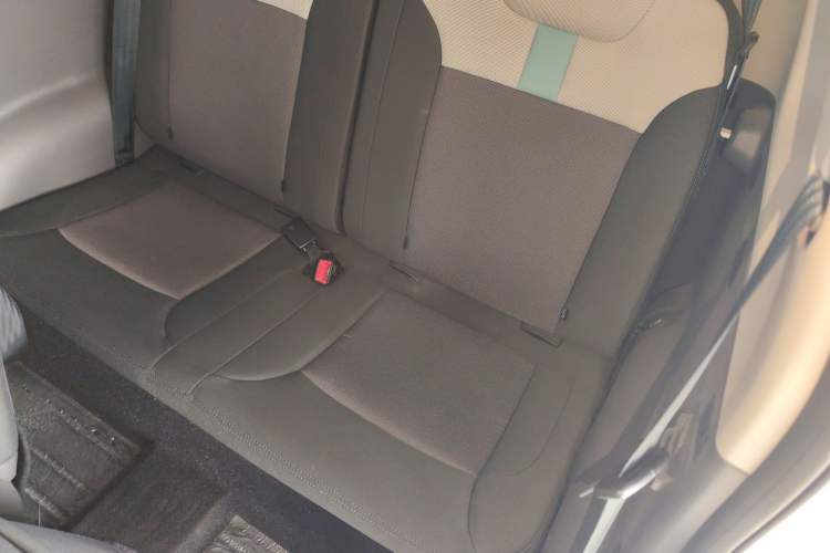 Used CHANGAN NEVO Lumin 2023 301km Honey Dew Edition