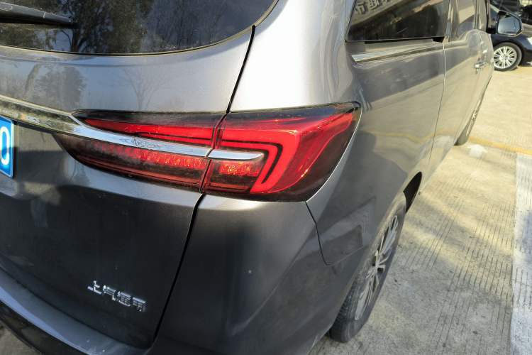 Used Buick GL8 2021 Land Cruiser Executive Class 652T Luxury Model