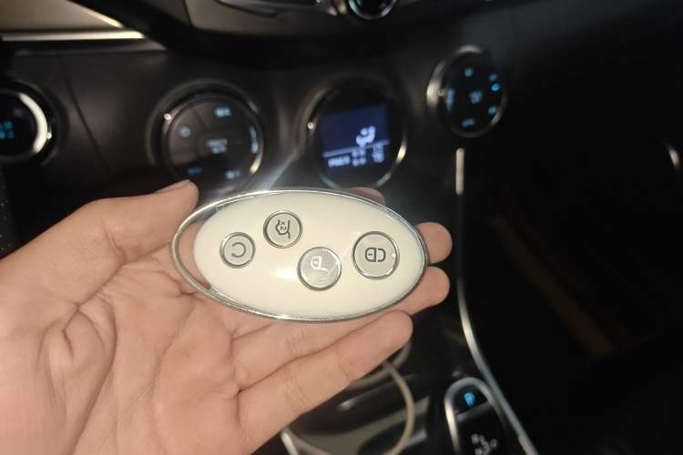 Used BYD Song New Energy 2017 Song DM 1.5TID All-Wheel Drive Luxury Model
