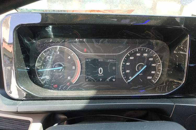 Used Ford Transit 2023 2.0T Diesel Automatic Multi-Purpose Commercial Vehicle Mid-Frame Mid-Roof 5/6 Seats
