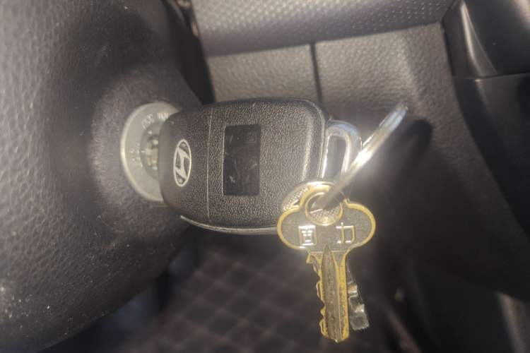 Used Hyundai Verna (older generation) 2017 1.4L Manual Refreshed Version China V Standard
