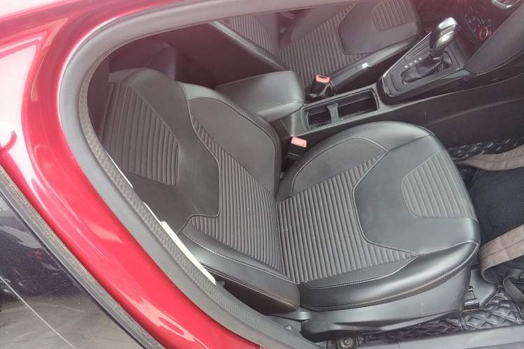 Used Ford Focus 2017 Hatchback 1.6L Automatic Fashion Edition Smart Drive Version Right Front Seat