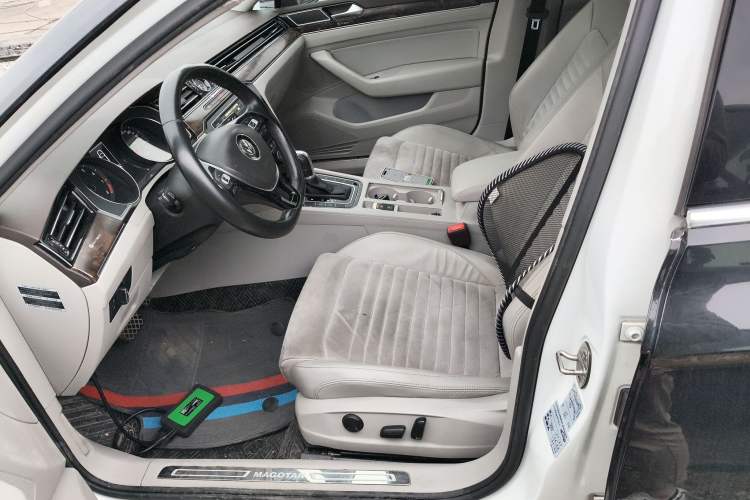 Used Volkswagen Magotan 2017 380TSI DSG Luxury Model Left Front Seat