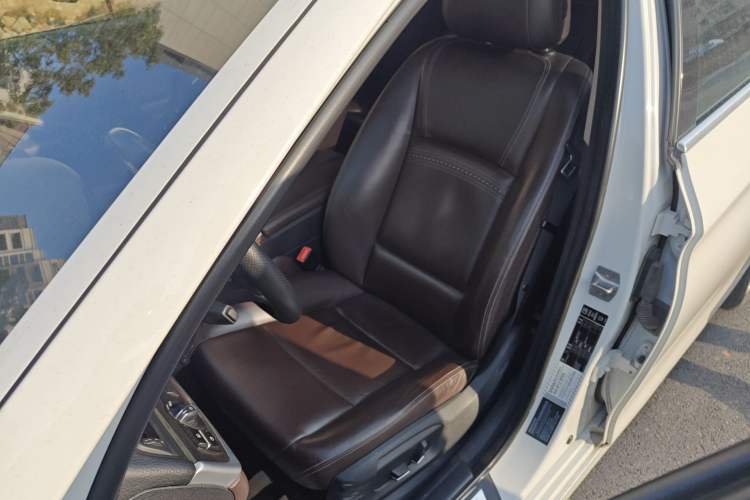 Used BMW 5 Series 2014 525Li Luxury Design Package