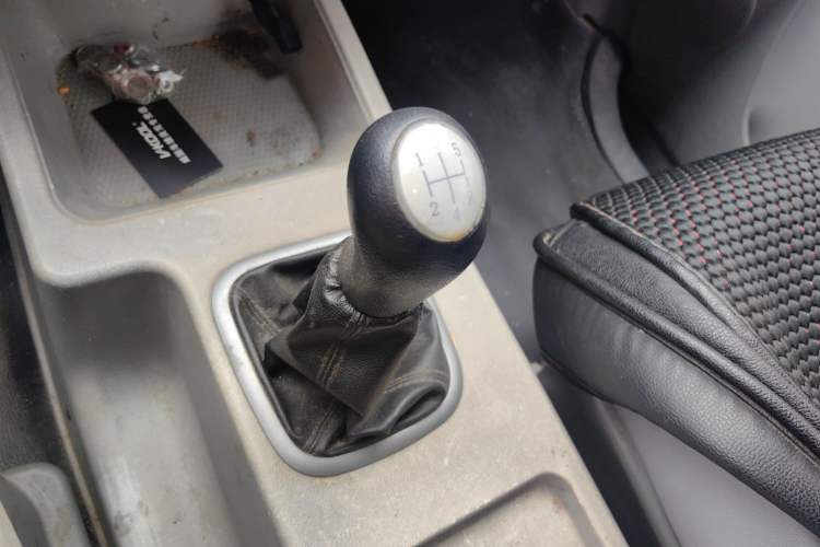 Used FORTHING Lingzhi 2016 M3L 1.6L 7-Seater Standard Model
