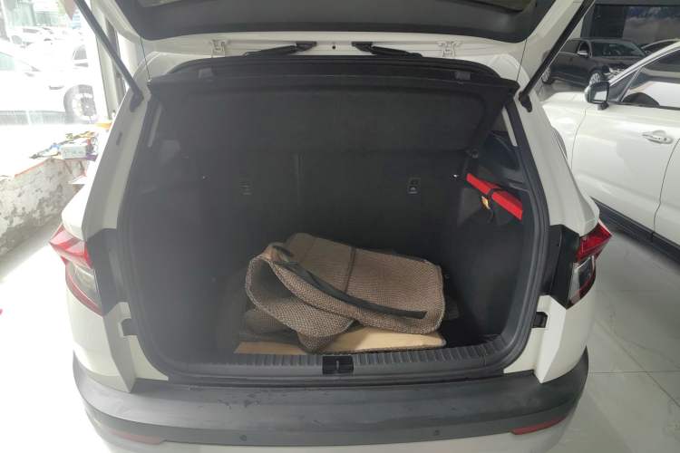 Used Skoda Karoq 2018 TSI230 Standard Edition Trunk