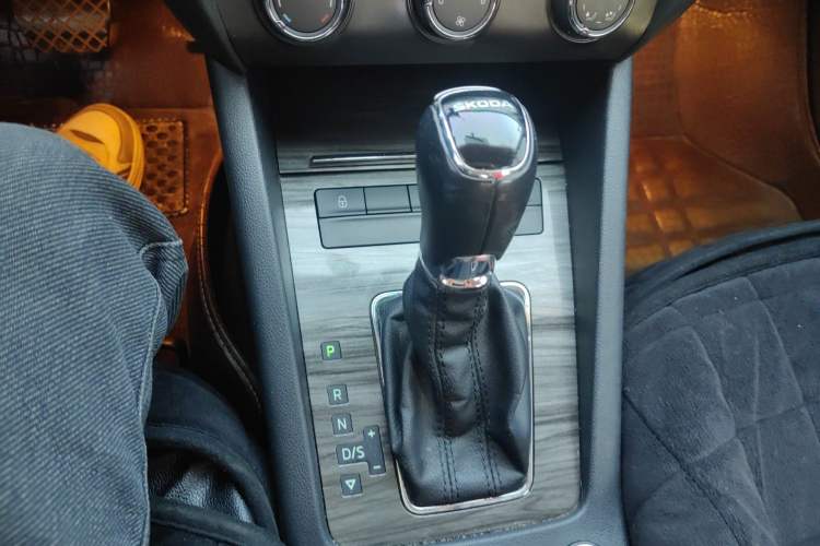 Used Skoda Octavia 2015 1.6L Automatic Yijun Edition