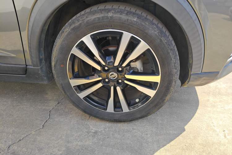 Used Nissan Kicks 2020 1.5L XV CVT Smart Connect Luxury Edition