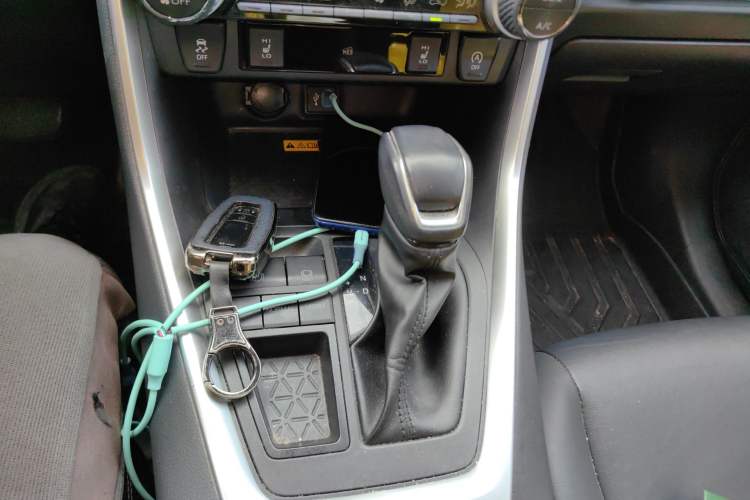 Used Toyota RAV4 2023 2.0L CVT Two-Wheel Drive Fashion Plus Edition Vehicle Key