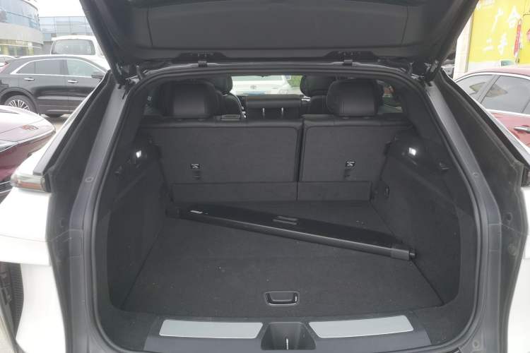 Used Cadillac LYRIQ 2022 Rear-Drive Long-Range Luxury Edition Trunk