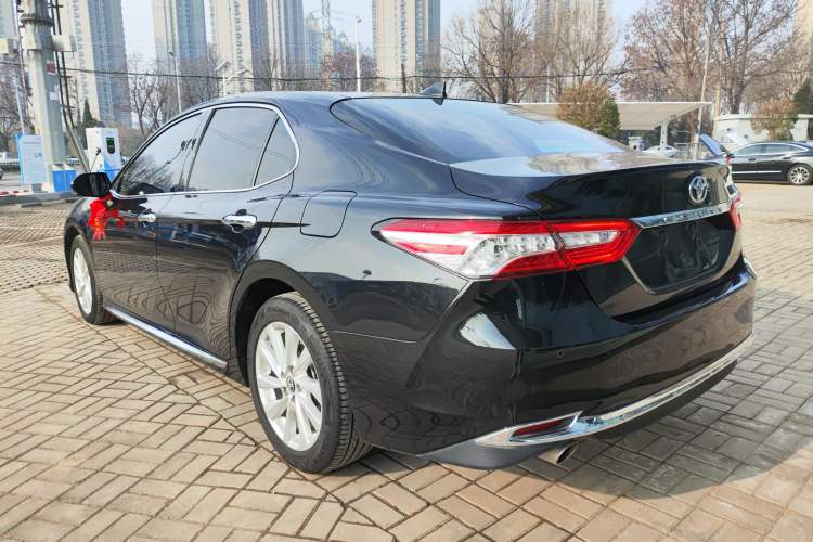 Used Toyota Camry 2023 2.0G Luxury Edition
