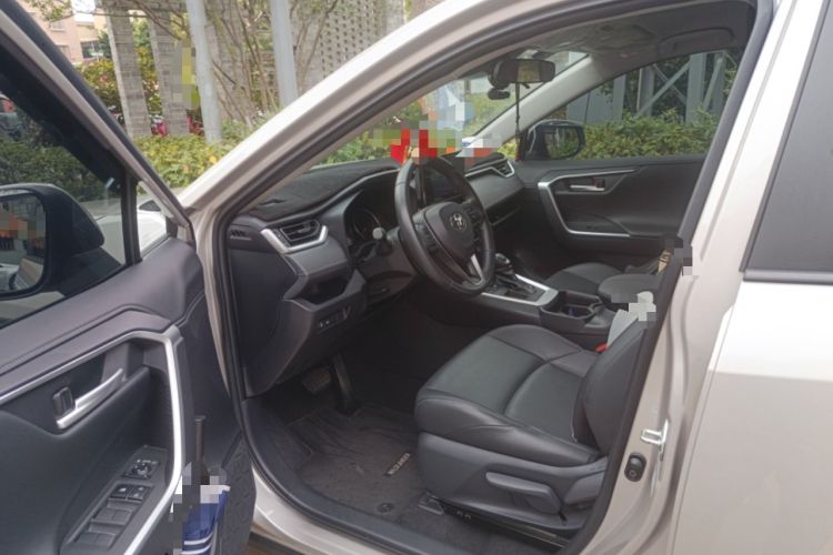 Used Toyota Wildlander 2022 2.0L CVT Two-Wheel Drive Urban Edition Driver Seat