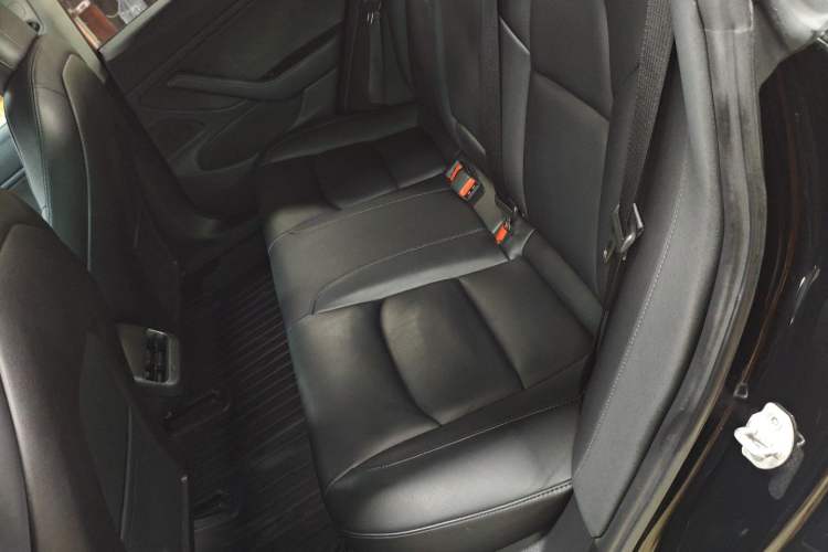 Used Tesla Model 3 2019 Long-Range Rear-Wheel-Drive Version