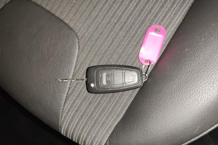 Used Ford Focus 2012 Hatchback 1.6L Automatic Fashion Edition Vehicle Key