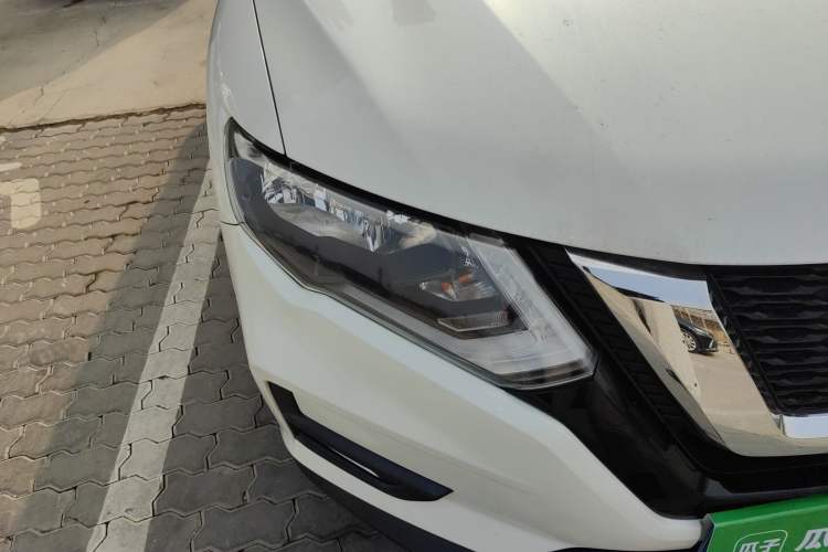 Used Nissan X-Trail 2019 2.0L CVT Smart Connect Comfort Edition 2WD
