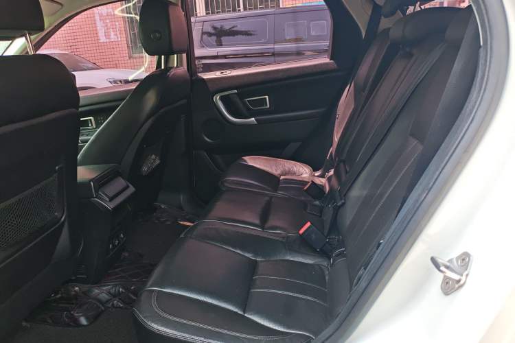 Used Land Rover Discovery Sport 2016 2.0T HSE Left Rear Seat