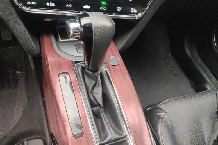 Used Honda XR-V 2015 1.8L VTi CVT Luxury Edition Gear Lever