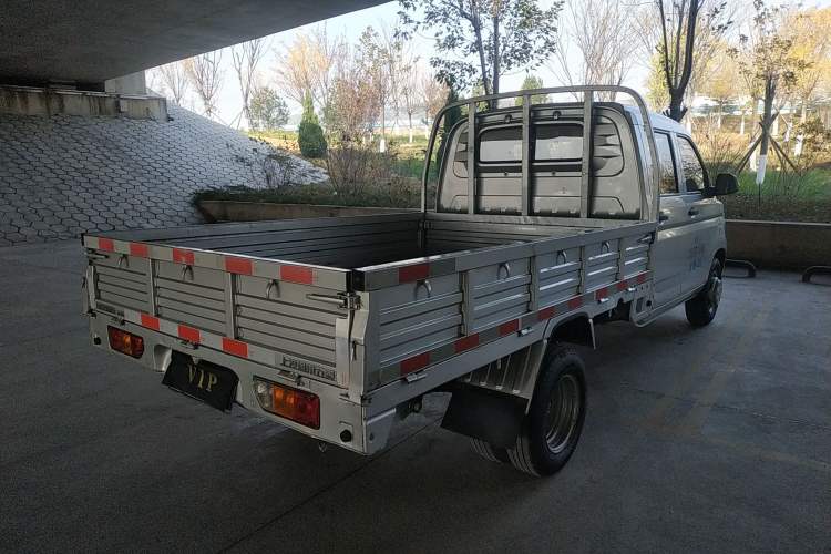 Used Wuling Rongguang New Truck 2021 1.8L Base Model Double-Cab with Dual Rear Wheels LJ479Q6

