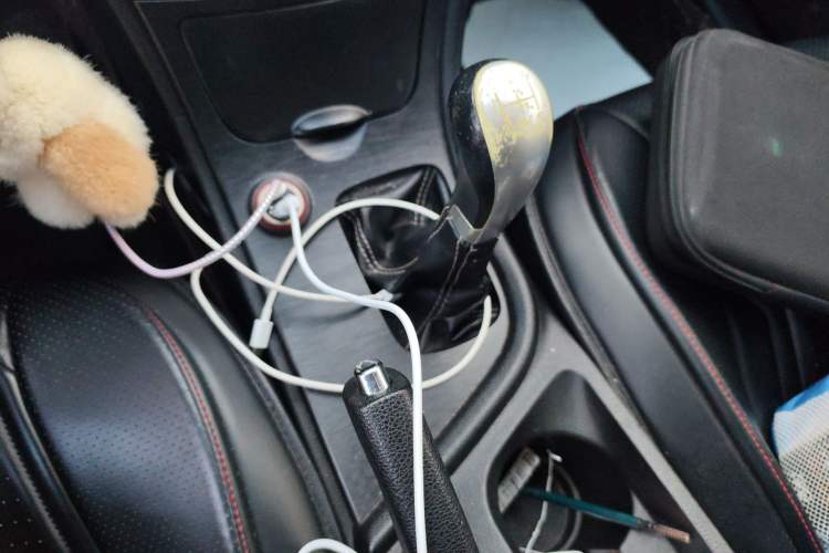 Used GAC Trumpchi GA3S Vision 2014 1.6L Manual Elite Edition Gear Lever