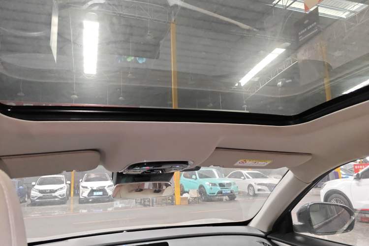 Used Chery New Energy eQ7 2023 512 km Max Headliner