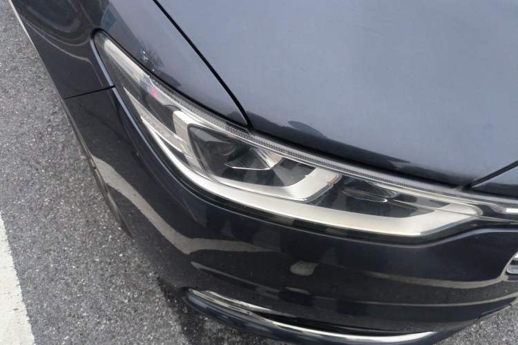 Used Ford Taurus 2019 EcoBoost 245 Premium Edition Right Front Headlight