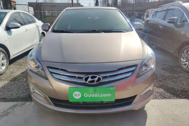Used Hyundai Verna (older generation) 2014 1.4L Manual Top-Tier Model TOP
