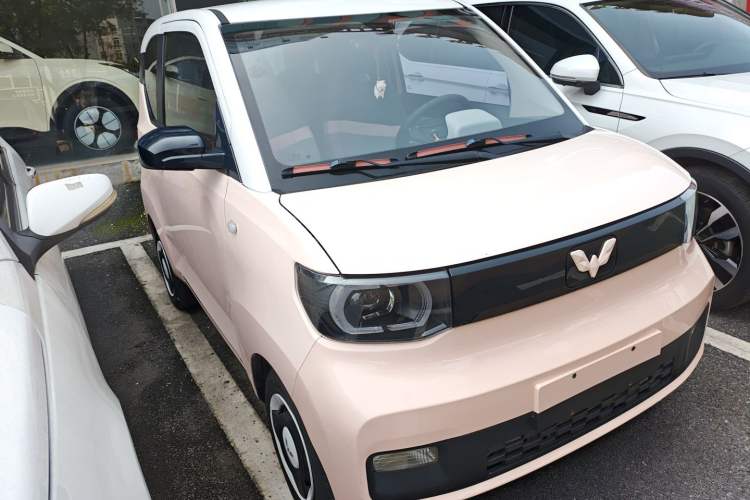 Used Wuling Hongguang MINIEV 2021 Macaron Premium Model – Lithium-NMC
