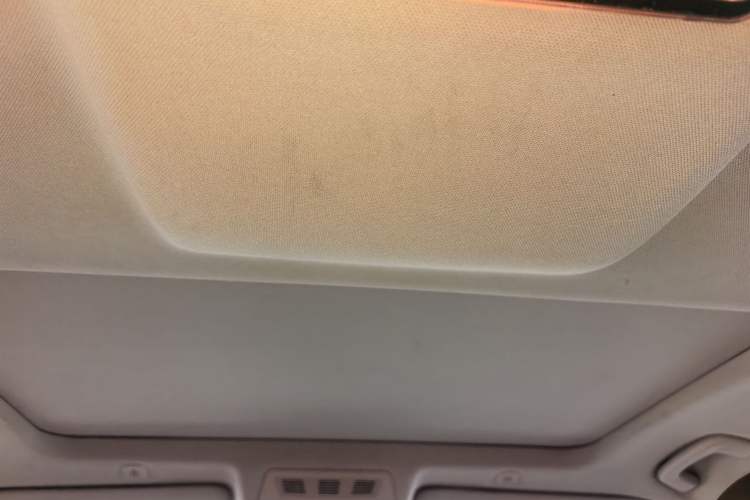 Used BMW 5 Series 2014 520Li Elegant Model
