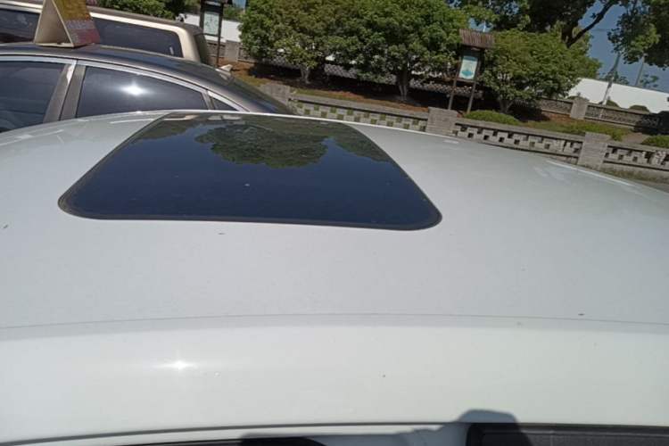 Used Roewe i5 2023 1.5L CVT Luxury Edition
