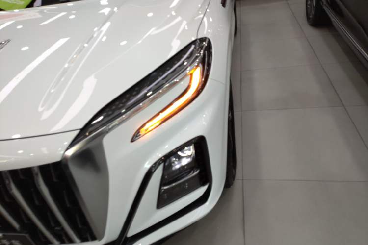 Used Hongqi HS3 2023 1.5T Two-Wheel Drive Shanwei Edition
