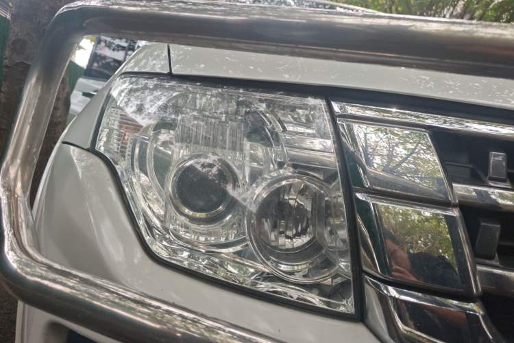 Used Mitsubishi Pajero 2016 3.0L Automatic Prestige Version China V Standard Right Front Headlight