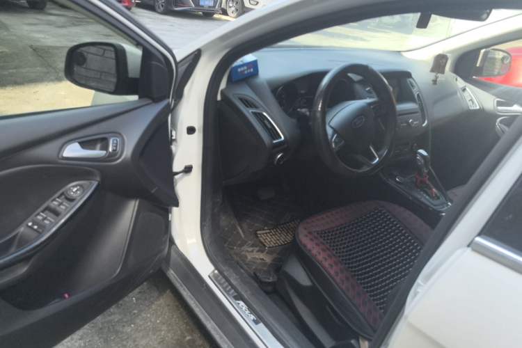 Used Ford Focus 2015 Hatchback EcoBoost 180 Automatic Elite Model
