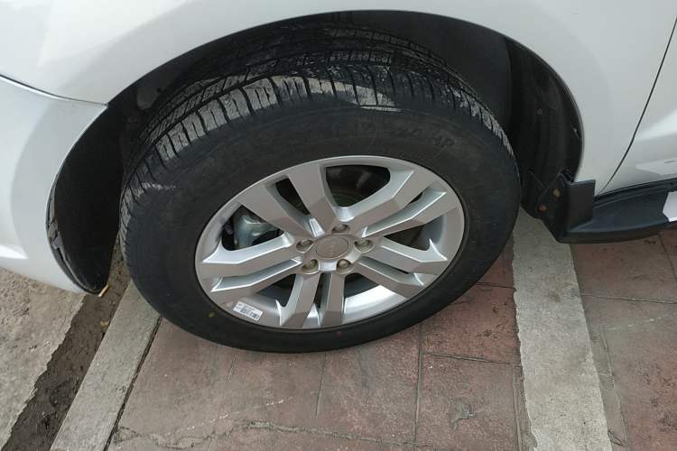 Used Geely Auto GX7 2015 Classic Edition 1.8L Manual Urban Model China IV
