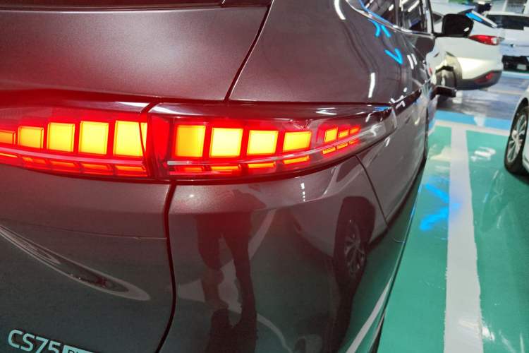 Used Changan CS75 PLUS 2025 4th Generation 1.5T New Blue Whale Smart Flagship Version
