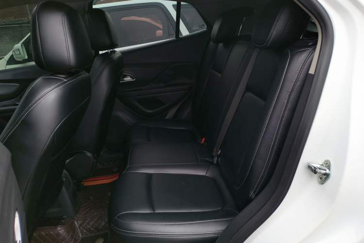 Used Buick Encore 2015 1.4T Automatic Two-Wheel Drive Urban Elite Version
