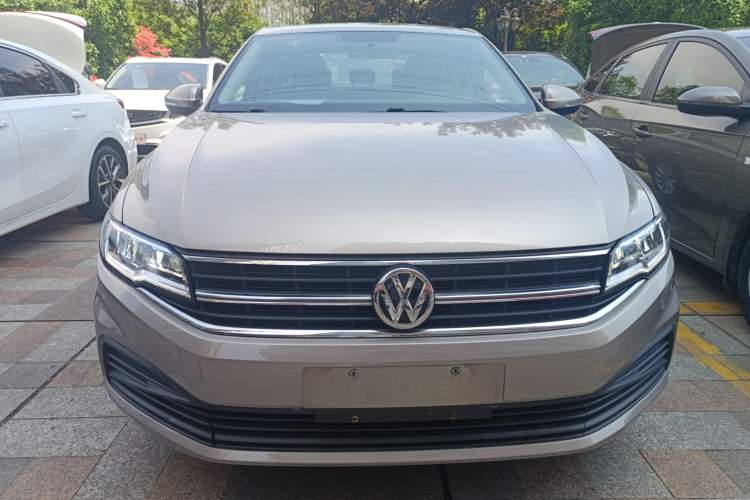 Used Volkswagen Bora 2020 1.5L Manual Fashion Edition
