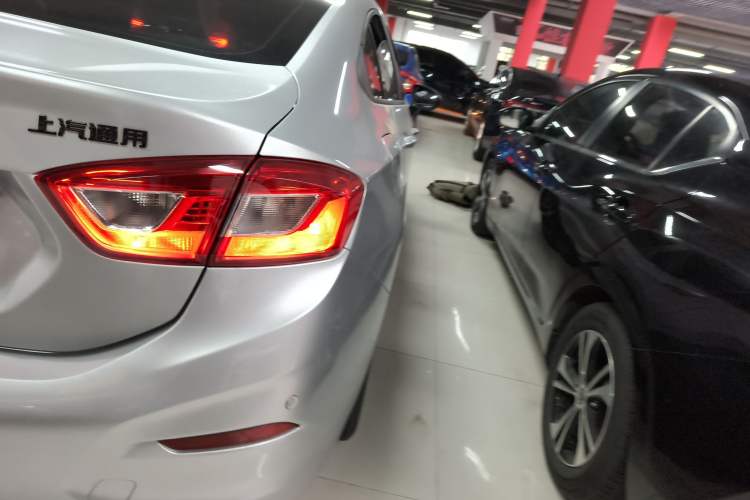 Used Chevrolet Cruze 2018 Redline 320 Automatic Pioneer Edition