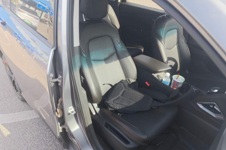 Used Chevrolet Orlando 2018 Redline 530T Automatic Zhaoxiang Edition (5+2 Seating) – China V Standard Right Front Seat