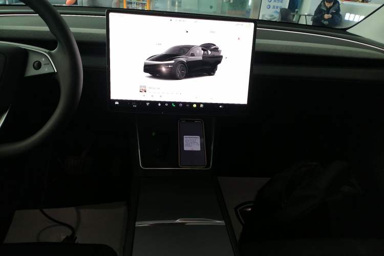 Used Tesla Model Y 2025 Rear-Wheel-Drive Version