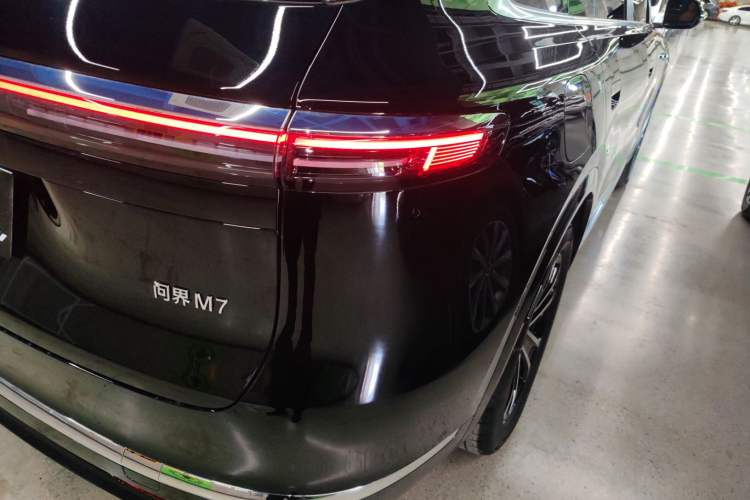 Used Hima AITO M7 2026 Model Range-Extending Max All-Wheel Drive 5-Seater Version Right Rear Taillight