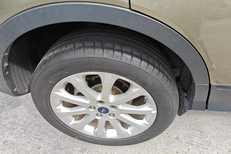 Used Ford Kuga 2013 1.6L GTDi Two-Wheel-Drive Comfort Model