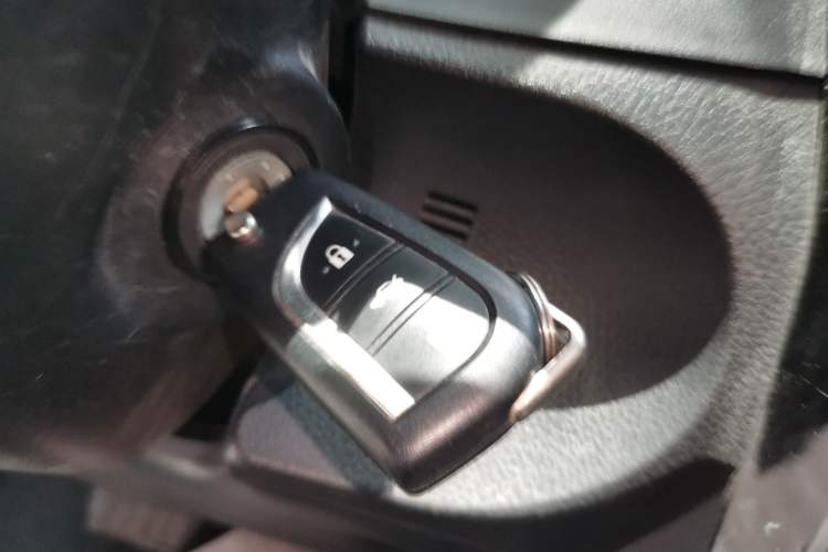 Used Toyota Corolla 2017 Revised Version 1.2T S-CVT GL-i Vehicle Key