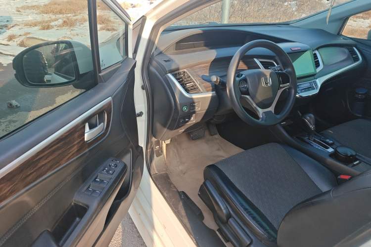 Used Honda Jade 2017 1.8L automatic Comfort version 5 seats