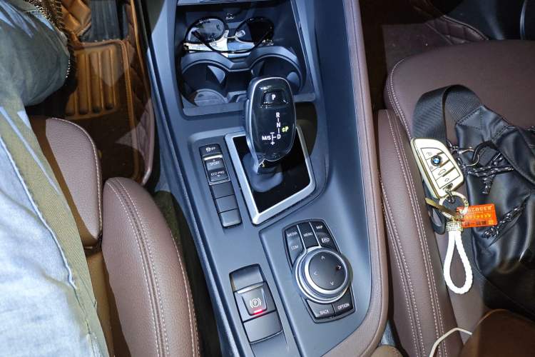 Used BMW X1 2021 sDrive25Li Leading Model Gear Lever