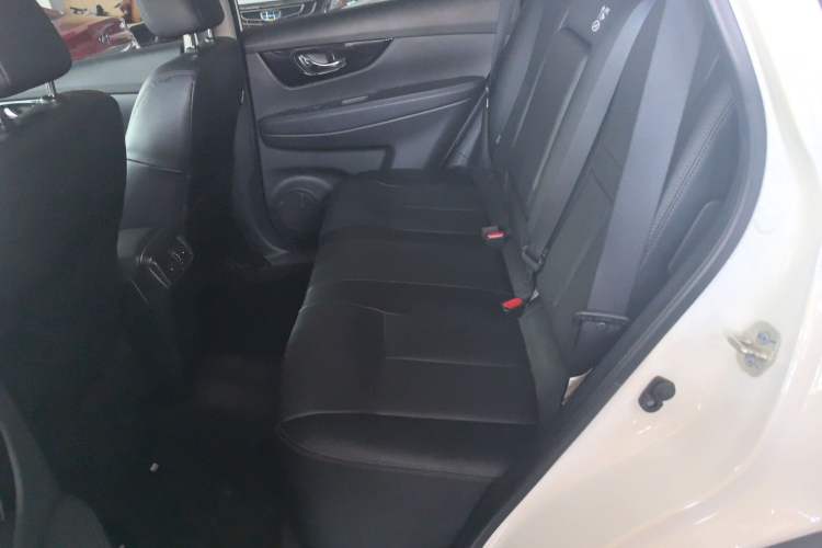 Used Nissan X-Trail 2023 Classic 2.0L Two-Wheel Drive Smart Connect & Comfort Edition Left Rear Seat